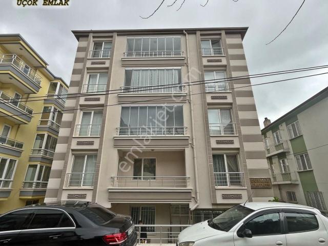 Afyon Üçok Emlaktan İstiklal Mah Satılık 3+1 Bakımlı Daire