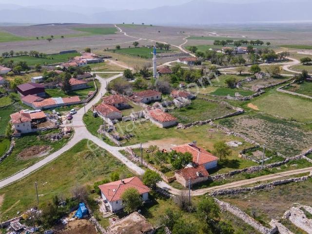 Afyonkarahisar Basmakçı Çevlik Köyünde 507 M² Müstakil Ev