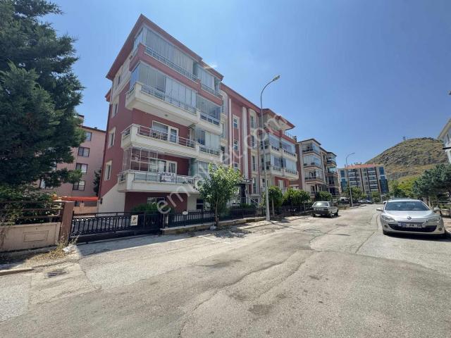 Afyonkarahisar Uydukent Selçuklu Kilerli Arakat 3+1 Ferah Daire