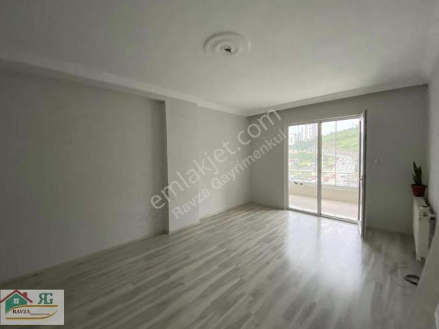 Akçaabat Yaylacık'ta Kiralık 3+1, 120m², Doğalgazlı Daire