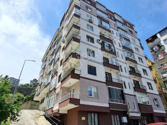 Akçaabat Orta Mh Satılık İçi Özel Yapılı Masrafsız 3+1 Daire