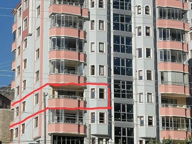 AKÇABAĞLAR SİTESİ ÖN CEPHE GENİŞ VE FERAH DAİRE