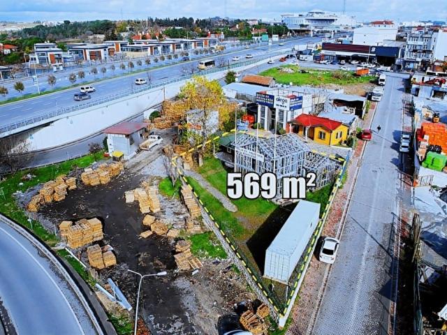 Akçaburgaz'da 569m Tem Bağlantı Yoluna Cephe Ticari İmarlı Arsa