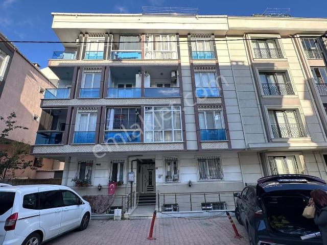 Akçaburgaz'da Satılık 2+1 Daire