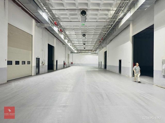 AKÇABURGAZDA SIFIR YENİ YAPI ÖNÜ AÇIK 7.30 H DÜZ GİRİŞ 1500 M2