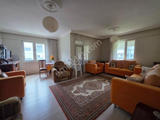 Akçay Altınkum İyi Lokasyonda 2+1 Bakımlı Satılık Daire