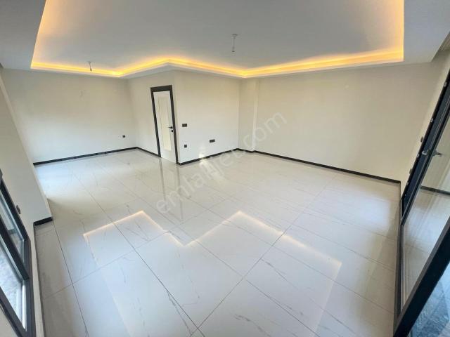 Akçay Aras Emlaktan Gürede 5+1 Müstakil Geniş Villa