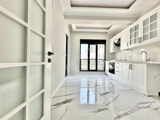 ⭐akçay Ay Emlak'tan⭐altınkum'da Ebeveyn Banyolu Şık Tasarımlı Lüx Butik Sitede Satılık 2+1 Daire