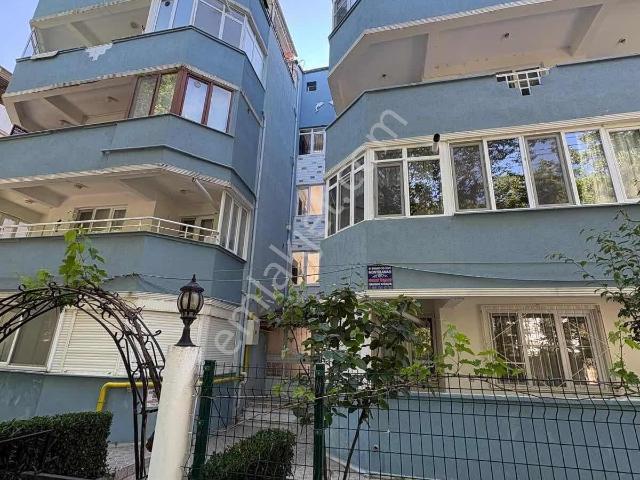 Akçay Dumanlıkent Sitesinde Satılık 2+1 Giriş Kat Daire