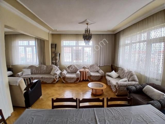 Akçay Emlak'tan Akşehir İstasyon Caddesi Üzerinde Satılık 3+1 Daire