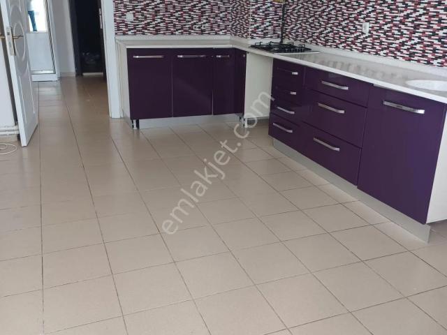 Akçay Emlak'tan Akşehir Yarenler Mahallesi Cumhuriyet İlkokulu Civarında Asansörlü Kiralık 4+1 Daire