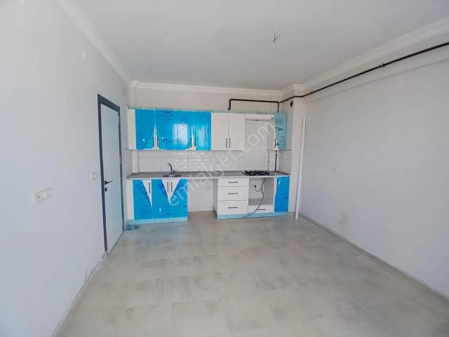 Akçay Emlak'tan Akşehir Yeni Devlet Hastahanesi Yolunda Ara Kat Sıfır Satılık 1+1 Daire