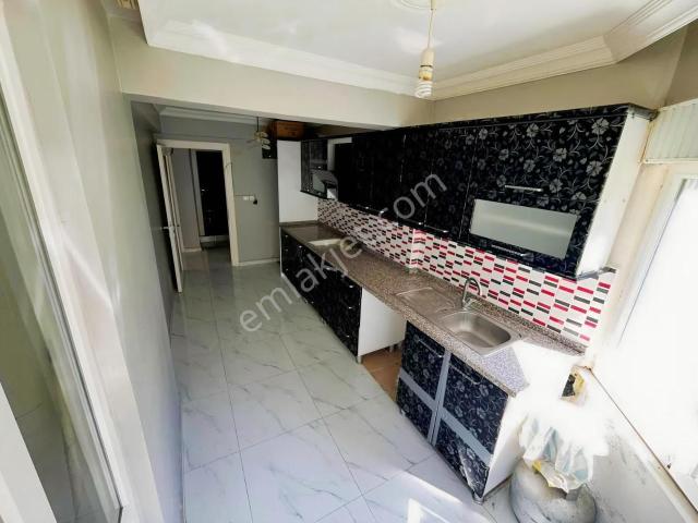 Akçay Köşemden Bahçe Kullanımlı Merkezde 2+1 Satılık Daire
