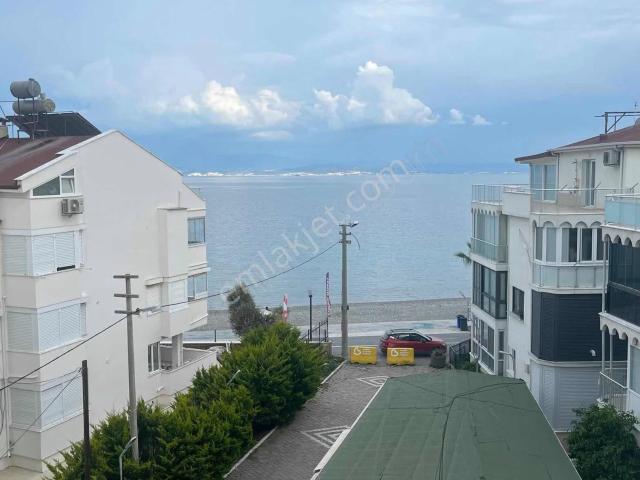 Akçay Köşemden Deniz Manzaralı Tek Tapu İki Daire Eşyalı Satılık