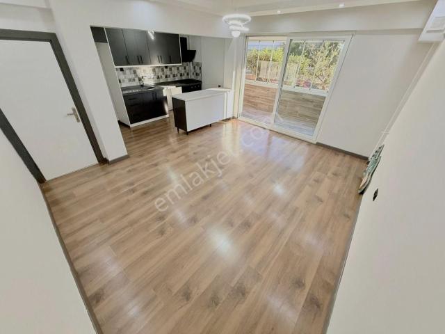 Akçay Özgüven Emlak'tan Satılık 3+1 Yüksek Giriş Kat Daire