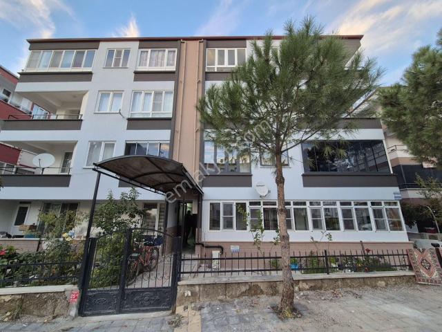 Akçay Özgüven Emlak'tan 2+1 Ön Cephe Arakat Fırsat Daire