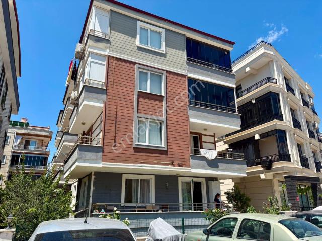 Akçay Sezgin Emlaktan Altınkum'da İçi Yenilenmiş Lüks 2+1 Daire