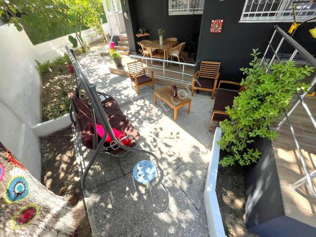 Akçay'da Aygül'den Keyifli Geniş Bahçe Kullanımlı Denize 200 Mt Masrafsız Ön Cephe 2+1 Satılık Daire