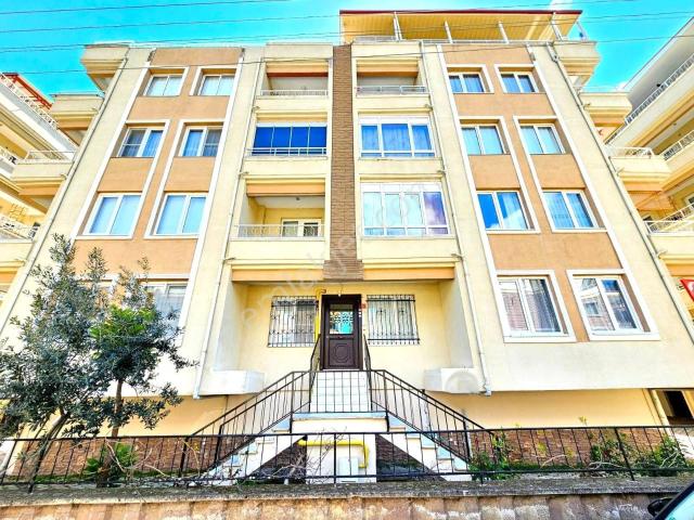 akçay'da Tek Yetkili Aygül'den Site İçi Ayrı Mutfak Ara Kat Doğalgazlı Asansörlü 3+1 Satılık Daire