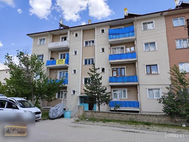 AKŞEMSETTİN MAHALLESİNDE SATILIK DAİRE