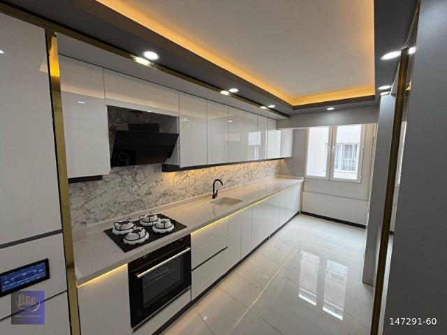 AKŞEMSETTİN MAH'DE SATILIK 3+1 BAĞIMSIZ SALON EBEVEYN BAYNOLU ULTRA LÜX YAPILI FULL CEPHE DAİRE