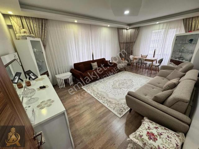 Akçil'den Satılık 3+1 134m2 Daire İskanlı Ara Kat Cam Balkonlu