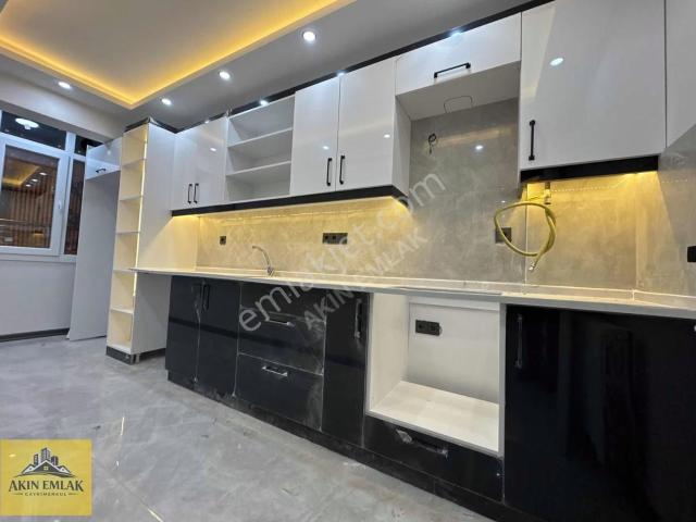 Akın Emlaktan Yeşilbağlar Mah. 115 M2. 3+1 2.kat Satılık Daire