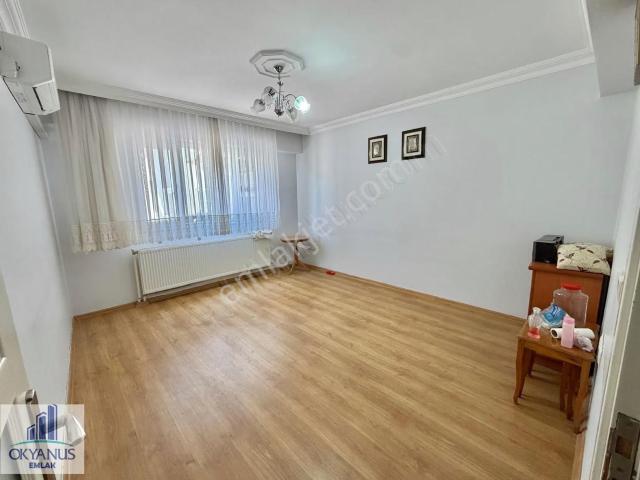 Akmescit De 3+1, 1. Balkon, Asansörlü, 13 Yıllık Bina