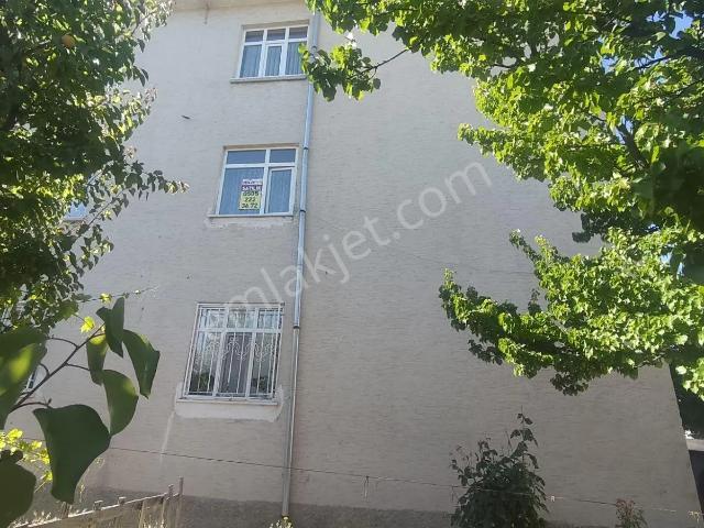 Aka Emlaktan Malazgirt Parkına Cephe 3+1 Arakat Bakımlı Daire