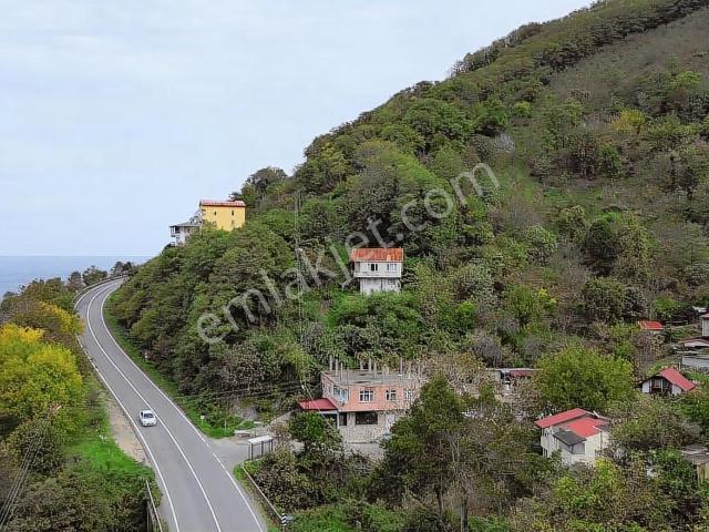 Çaka Plajına Bir Adım 346 M2 Bahçe İçinde Satılık Müstakil Ev