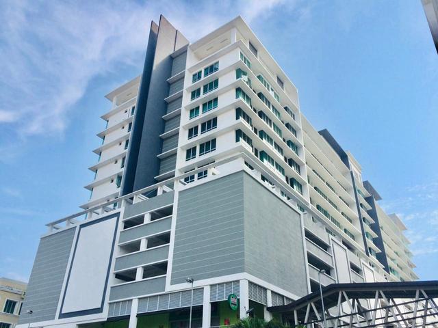 Akademik Suite Mount Austin 1 bedroom with balcony gng