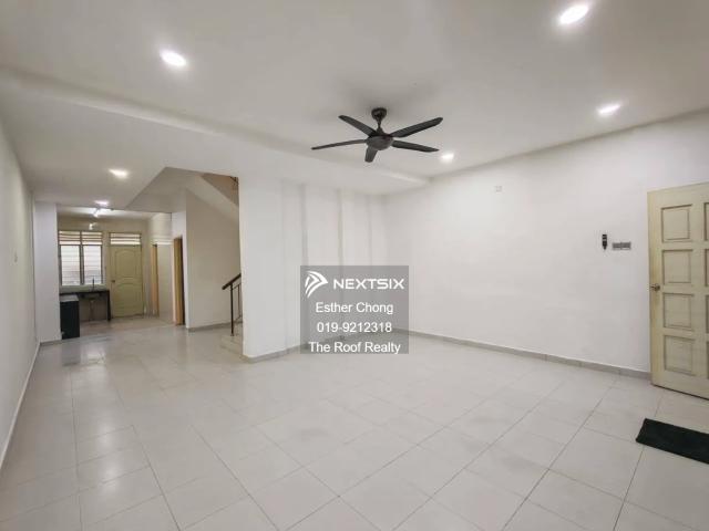 AkademikSuites Studio 单位 555sqft Block B️ 面向 Sunway College Unblock view️ 靠近电梯️ 整体屋况干净整洁 家私电器几乎配齐️ 包冷气、风扇、热水器、冰箱、洗衣机、电视、沙发、床组和餐桌️ 基本不用再添什么 1 个 carpark Non bumi️ 目前已有租客