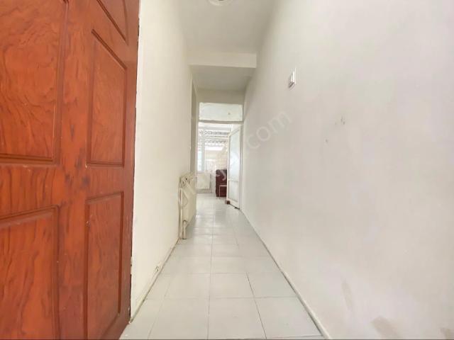 Akalından Güzelyalıda Teraslı 3+1 Satılık Daire
