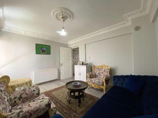 Akalından Karantina Eşyalı Doğalgazlı Mithatpaşa 3+1 Kiralık