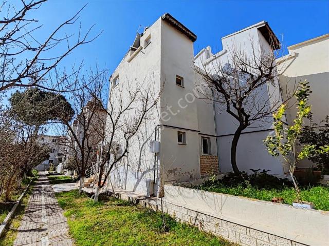 Akarca Doğalgazlı Denize Yakın Site 3+1 Villa Rw Akar