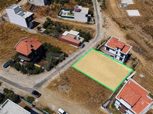 Seferihisar Akarca'da denize yakın 300m2 yatırımlık arsa !