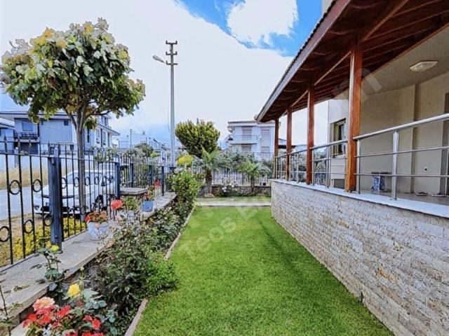 AKARCANIN EN KIYMETLİ BÖLGESİNDE PLAJA 180 METRE MESAFEDE YAZLIK