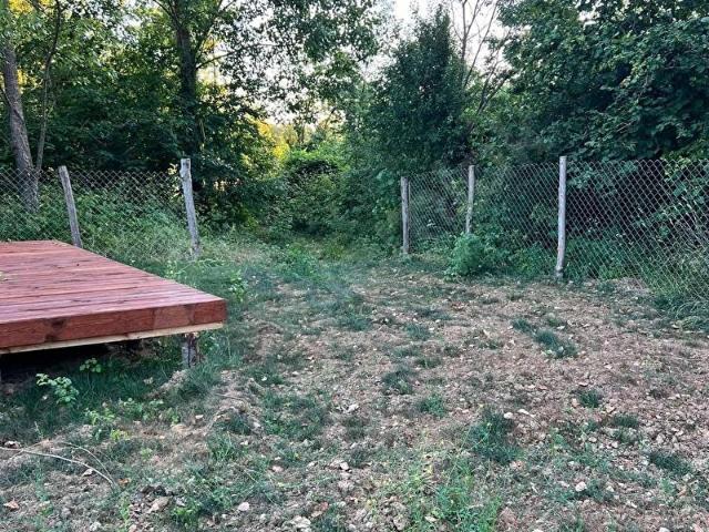 Akarsuya Cepheli 165 m Çelebi Köy merkezinde bahçe