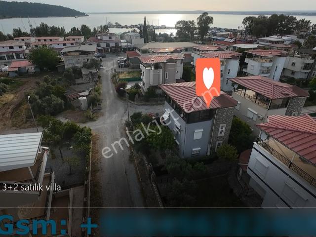 Akbük Koyunda Denize 180 Metrede Havuzlu Site İçi Müstakil 3+2 Acil Satılık