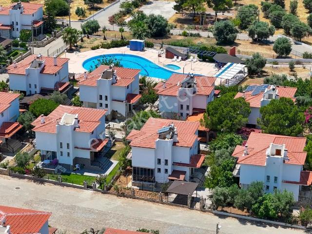 Akbük Merkezde Denize Yakın Satılık 4+1 Müstakil Villa Havuzlu