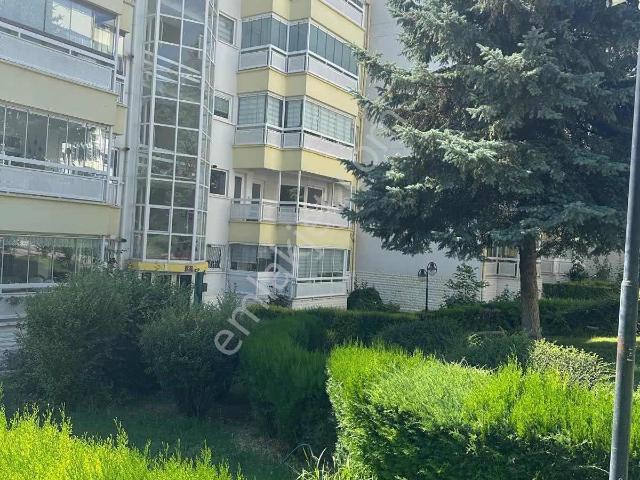 Akdur'dan Ankara'da Portakal Çiçeği Sitesin'de 3+1 Kiralık Daire