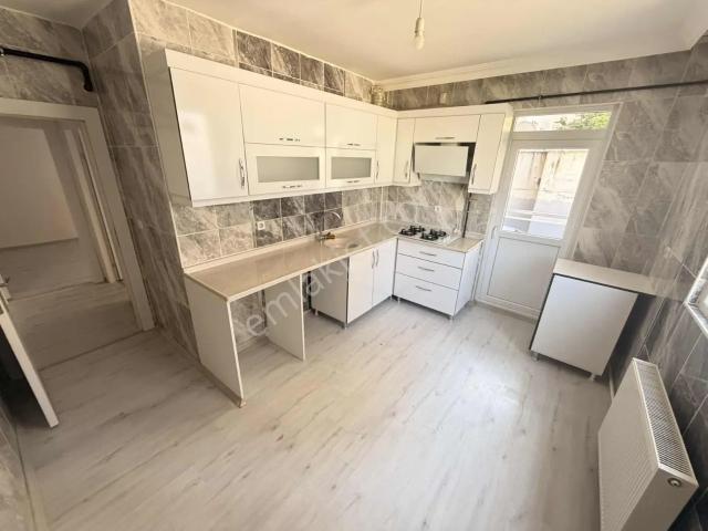 ▄akdağ'dan▄ Ara Katta Yapılı 2+1 Asansörlü Kiralık Daire