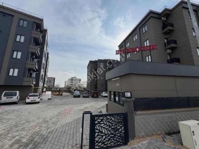 Akdem Emlaktan Satılık Eşyalı Kiracılı Daire