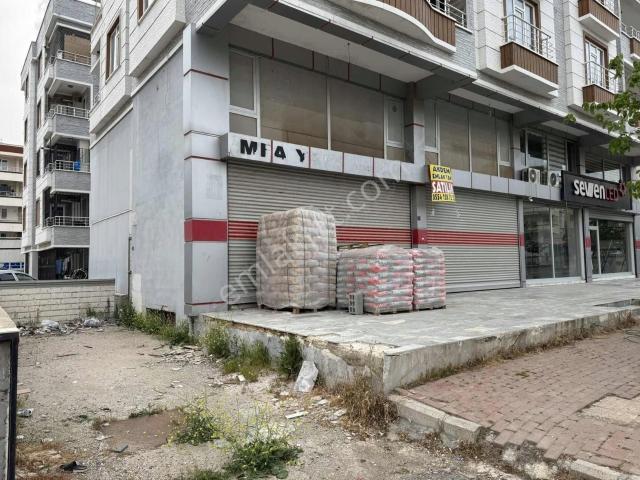 Akdem Emlaktan Satılık Uyğun Dükkan