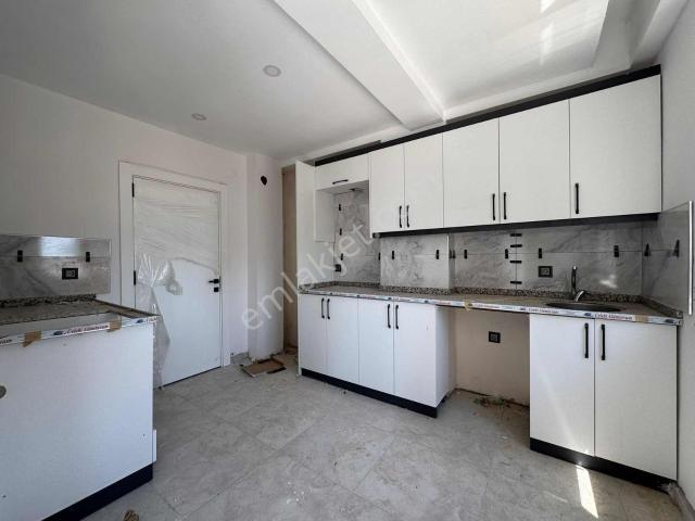 Akdeniz Şifa Hastanesi Yakını Arakat Asansörlü 2+1 Sıfır Daire