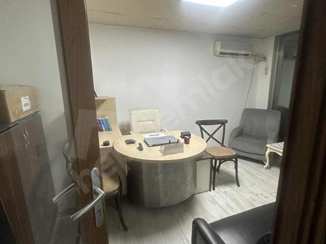 AKDENİZ SANAYİ SİTESİ'NDE 250M2 DEVREN KİRALIK DÜKKAN
