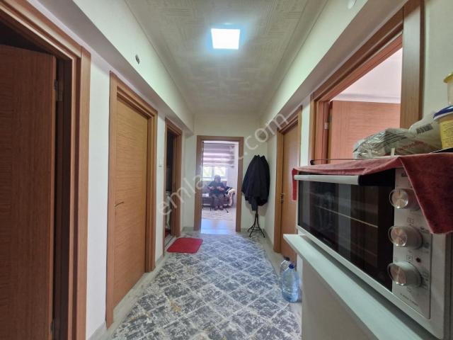 Akdere Mahallesi 395. Cadde Üzeri Ara Kat Satılık Kupon Daire.