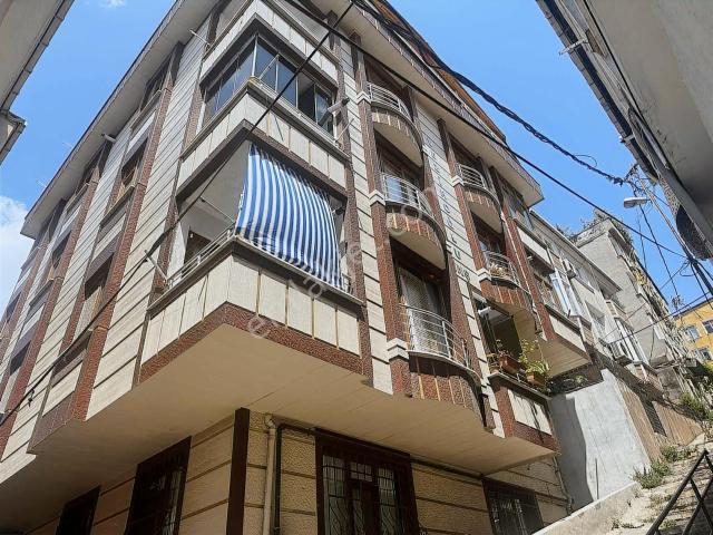 Akdoğan Emlaktan Yeni Bina 110 M2. 2+1