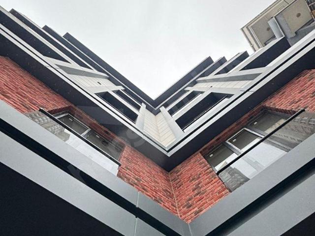 AKEVLER MAHALLESİ'NDE AİLE SİTESİNDE METROBÜSE YAKIN SIFIR DAİRE