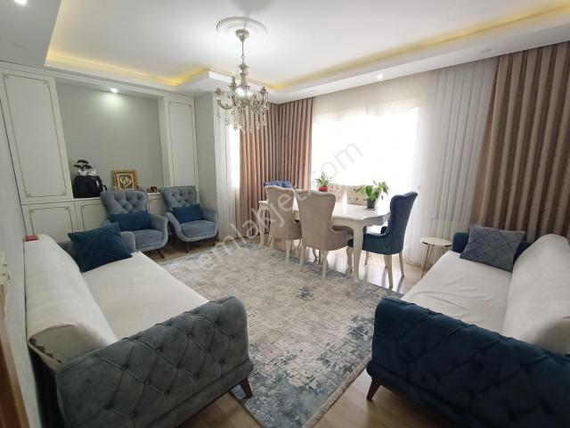 Akgün'den Atalar'da Çok Geniş Bakımlı 3+1 Satılık Daire